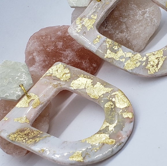 Pink gold leaf earrings - Picture 2 of 4